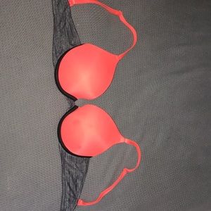 Pink push-up bra
